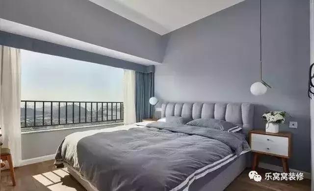 90平米三房?jī)蓮d自然簡(jiǎn)約裝修，時(shí)尚自然又清，效果很不錯(cuò)哦。