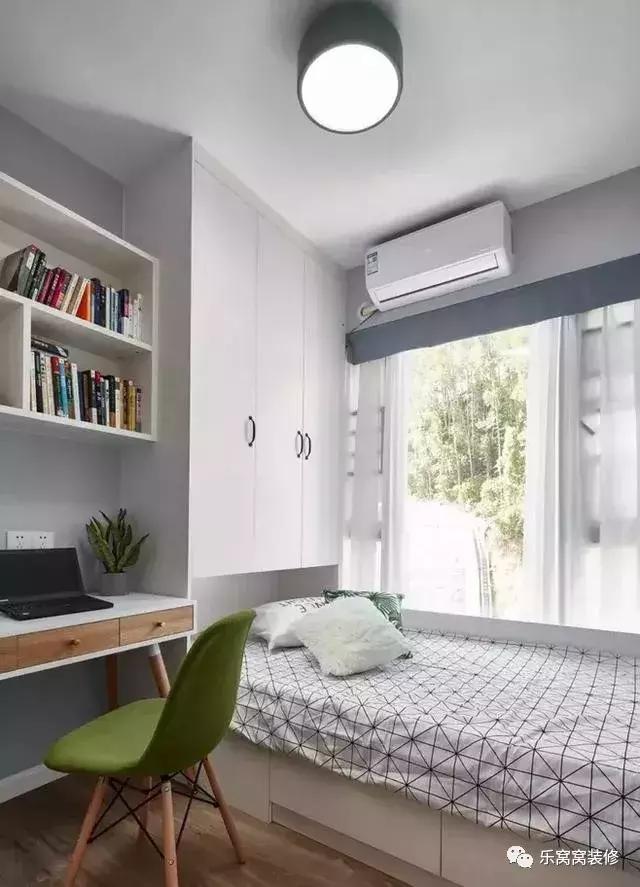 90平米三房?jī)蓮d自然簡(jiǎn)約裝修，時(shí)尚自然又清，效果很不錯(cuò)哦。