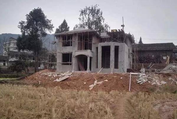 如此美觀的二層別墅設(shè)計圖，不建一棟是在太可惜了