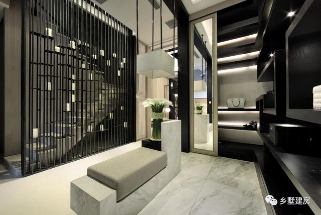 中國(guó)人講究落葉歸根，回故鄉(xiāng)建一棟屬于自己的別墅，這款別墅設(shè)計(jì)圖推薦給你