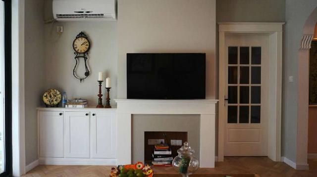 98平新房簡美風格裝修完成，尤其是電視墻造型，做成了一個假壁爐，超美！