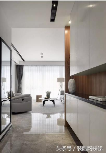 156平大戶型現(xiàn)代簡約風(fēng)裝修，個性時尚，簡約又實(shí)用，黑白灰加上原木打造出高品質(zhì)的生活空間。