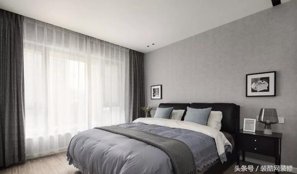 156平大戶型現(xiàn)代簡約風(fēng)裝修，個性時尚，簡約又實(shí)用，黑白灰加上原木打造出高品質(zhì)的生活空間。