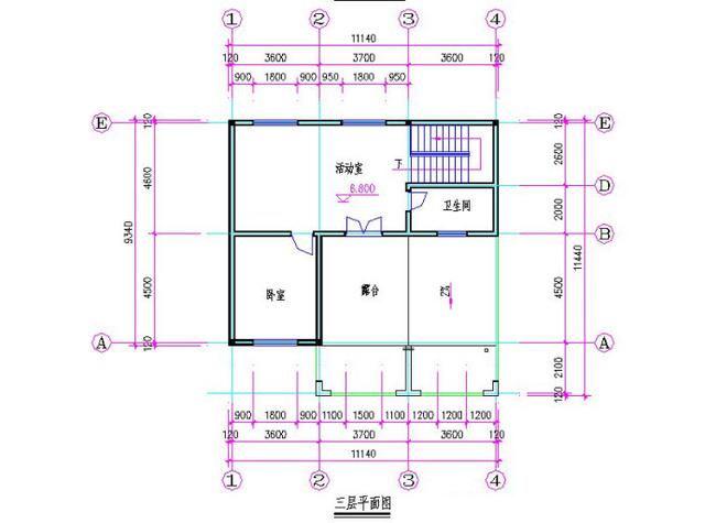 占地120平的三層農(nóng)村自建房，帶車庫+大露臺，戶型簡單大氣，造價30萬以內(nèi)。