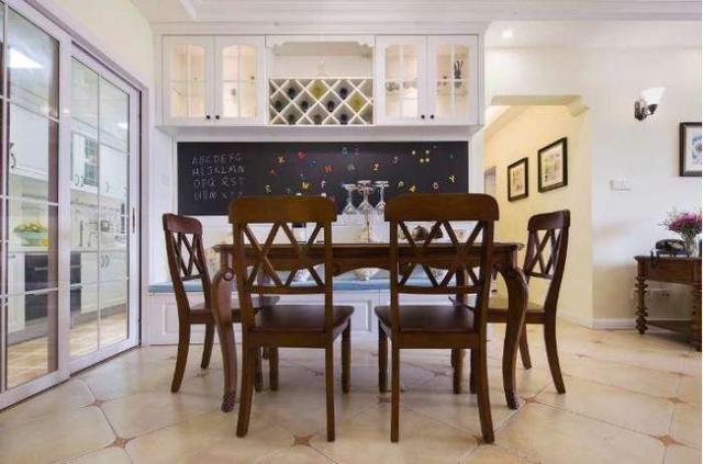 100平的新房老婆花19萬裝修，特別喜歡餐廳的卡座，美觀實用