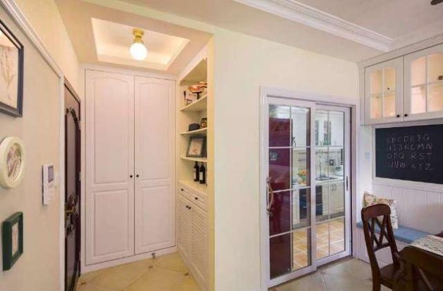 100平的新房老婆花19萬裝修，特別喜歡餐廳的卡座，美觀實用