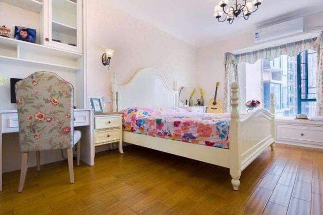 100平的新房老婆花19萬裝修，特別喜歡餐廳的卡座，美觀實用