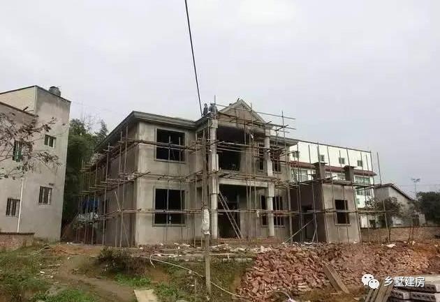 農(nóng)村發(fā)展快，建農(nóng)村別墅已然成為潮流，推薦這款別墅設(shè)計圖給你