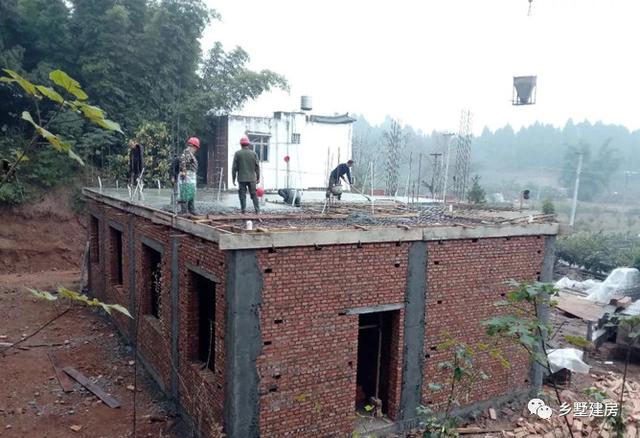 三層帶車庫別墅設(shè)計(jì)圖，外觀大氣，內(nèi)部設(shè)計(jì)合理，真是優(yōu)秀