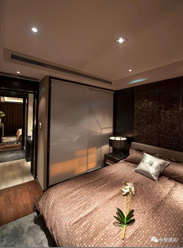 4層頂級(jí)歐式別墅設(shè)計(jì)圖，50萬(wàn)建成，讓農(nóng)村生活也優(yōu)雅別致起來(lái)