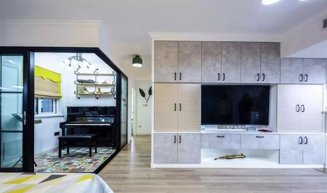 76平米簡約北歐風裝修，客廳沙發(fā)背景墻簡單又好看！