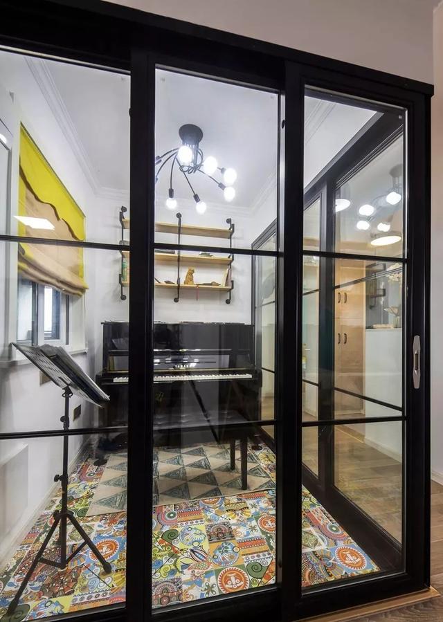 76平米簡約北歐風裝修，客廳沙發(fā)背景墻簡單又好看！