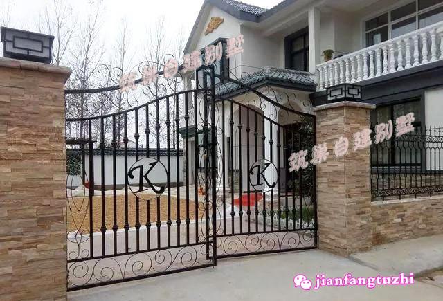 實(shí)拍14x11米二層農(nóng)村自建房，戶型簡潔實(shí)用，室內(nèi)布局合理緊湊，非常適合農(nóng)村建房。