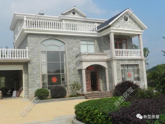 3套帶車(chē)庫(kù)露臺(tái)的別墅設(shè)計(jì)圖，實(shí)拍圖太美第2套30W就能建