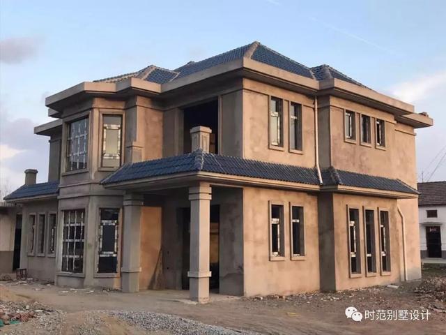 兩層歐式小戶型別墅設(shè)計圖，挑高客廳+衣帽間，高端上檔次。