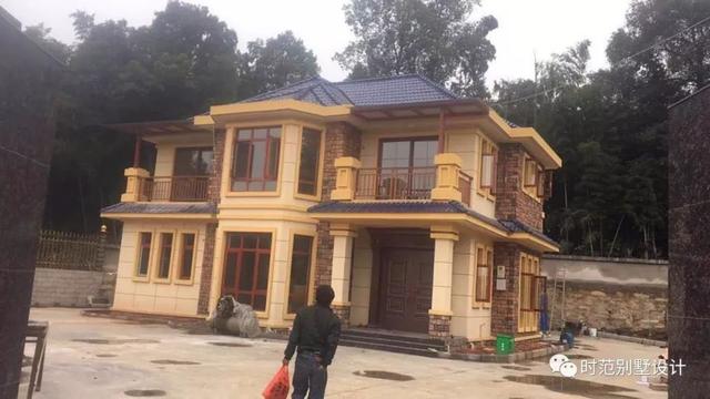 兩層歐式小戶型別墅設(shè)計圖，挑高客廳+衣帽間，高端上檔次。