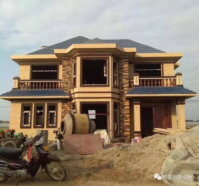 兩層歐式小戶型別墅設(shè)計圖，挑高客廳+衣帽間，高端上檔次。