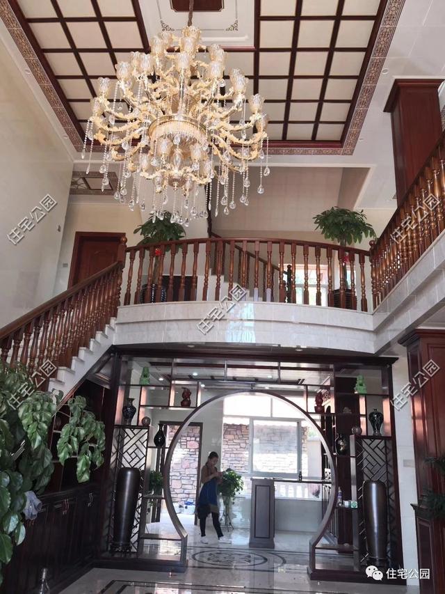 200萬的別墅設(shè)計圖，房美人夸，最贊的還是后花園。