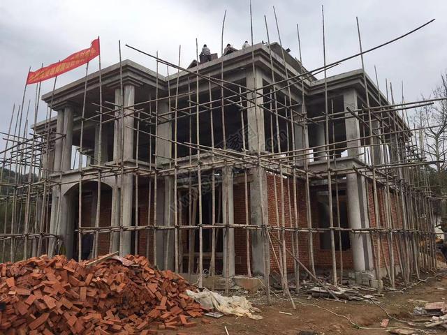 分享一棟雙拼別墅設(shè)計(jì)圖，村里的地標(biāo)建筑。