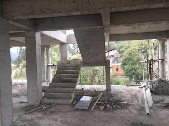 分享一棟雙拼別墅設(shè)計(jì)圖，村里的地標(biāo)建筑。