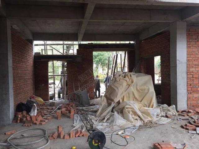 分享一棟雙拼別墅設(shè)計(jì)圖，村里的地標(biāo)建筑。