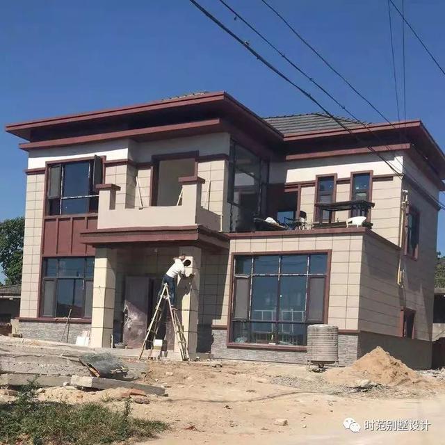 小戶型二層歐式別墅設(shè)計(jì)圖，10x11米帶堂屋6室2廳，還有實(shí)景哦！