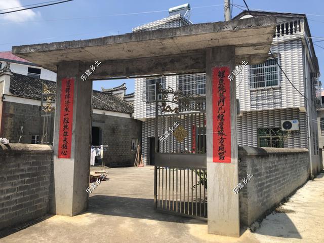 江西九江歐式別墅設(shè)計(jì)圖，不規(guī)則地形，也能建造的這么完美！