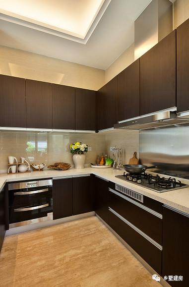 為大家推薦一款農(nóng)村自建房設(shè)計(jì)圖，造型簡(jiǎn)約大氣，造價(jià)45萬左右