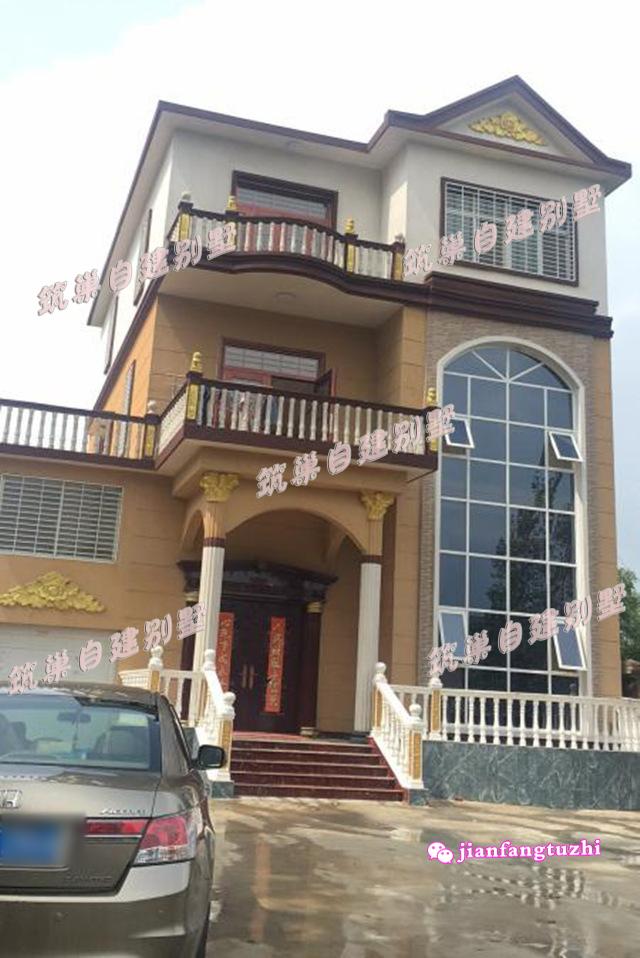 三層別墅設(shè)計(jì)圖建成效果對比，挑選適合的圖紙是房屋完美建造的基礎(chǔ)