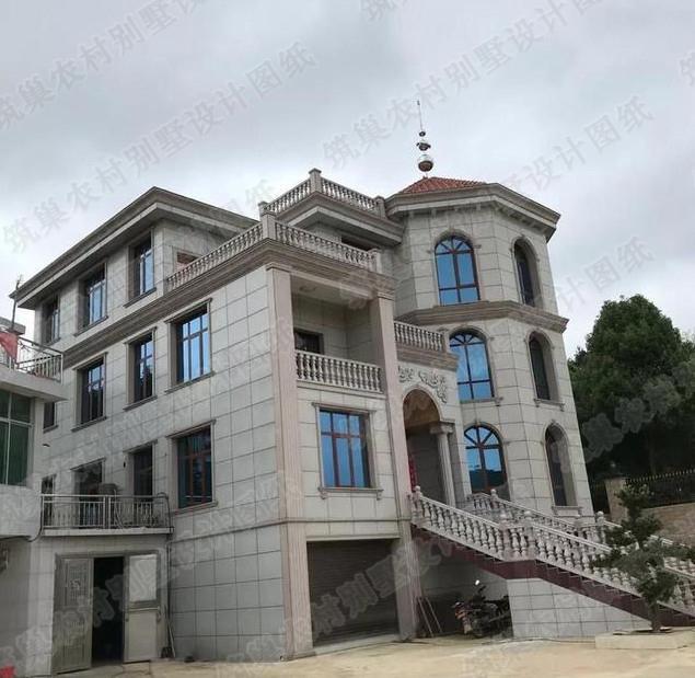 4款三層農(nóng)村住宅設(shè)計(jì)圖，帶豪華臥室套房+車庫(kù)+挑空客廳，想要的應(yīng)有盡有