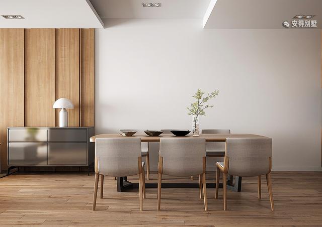 占地70平的3層小別墅設計圖，戶型呈現(xiàn)L型，入戶圍合成小庭院