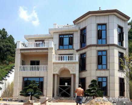 占地200平的三層豪華別墅設(shè)計圖，外觀漂亮大方，室內(nèi)布局功能合理，造價經(jīng)濟(jì)，絕對是你的菜！