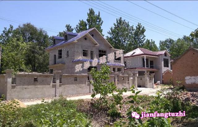 13x13米二層鄉(xiāng)村別墅自建房，帶獨(dú)立小車庫+地下室，實(shí)用美觀，帶有內(nèi)部裝修實(shí)拍圖。