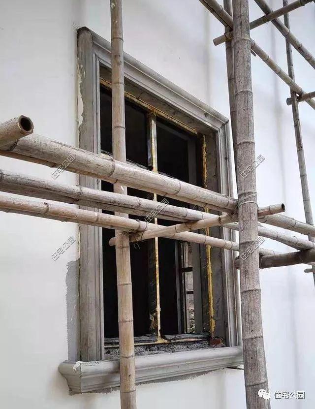 農(nóng)村三層經(jīng)典簡歐別墅設(shè)計圖，簡單大氣，新建起來的房子就是不一般，處處都透露著高級感。