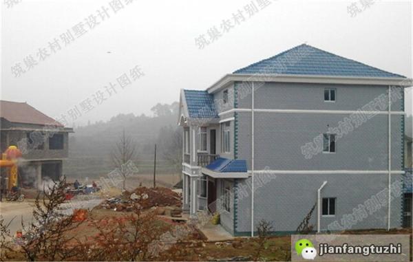 占地130平農(nóng)村三層小洋樓，簡約大氣，帶多個臥室套房，功能齊全，居住舒適。