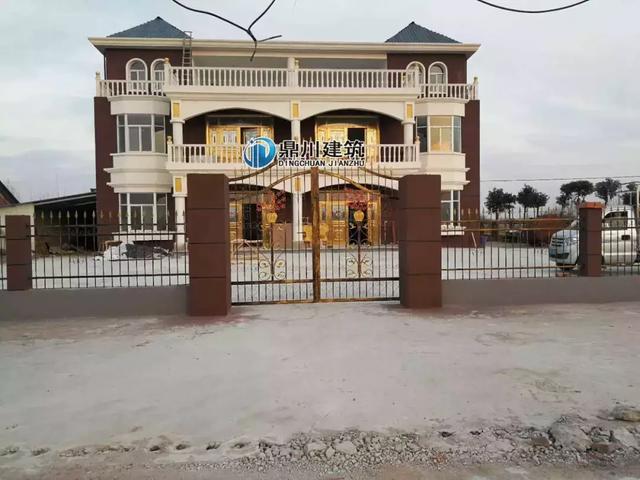 8套雙拼別墅設(shè)計(jì)圖，兄弟別墅這樣建，氣派實(shí)用有面子。