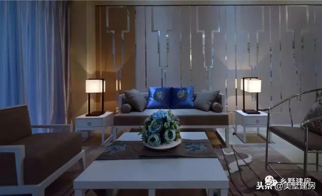 獨(dú)特別墅設(shè)計(jì)圖，家里有一個(gè)屋頂花園，簡(jiǎn)直太羨慕啦！