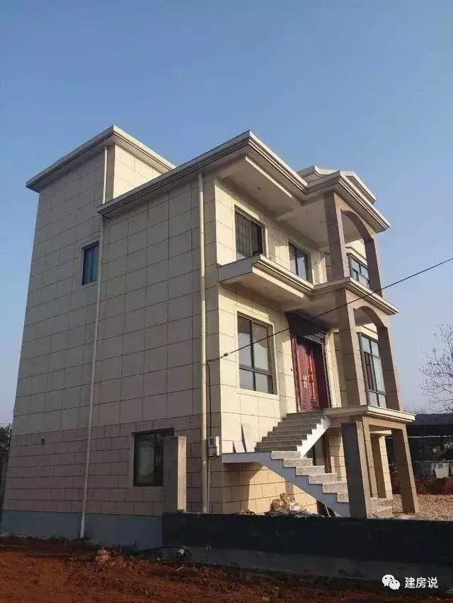 三層半農(nóng)別自建房，主體建造共花50萬(wàn)，您喜歡嗎？