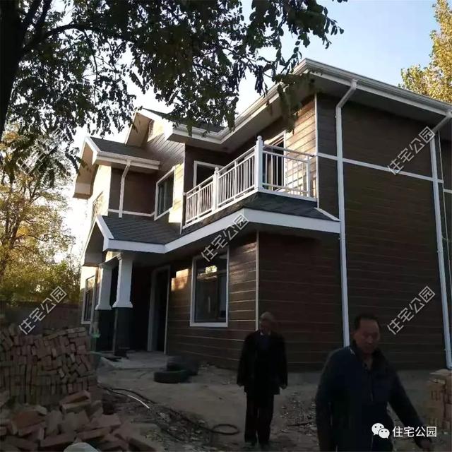 農(nóng)村輕鋼住宅造價多少？這棟240平的房子只花了33萬，房主任先生很滿意