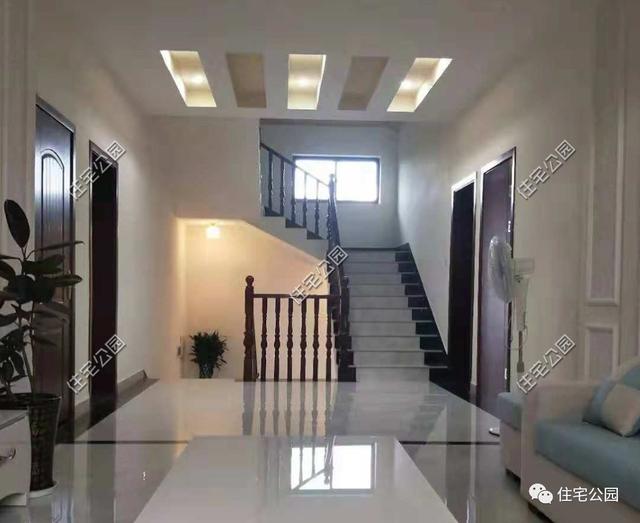 江西農(nóng)村小伙自建歐式別墅，30萬(wàn)建房40萬(wàn)裝修我打100分，不怕驕傲