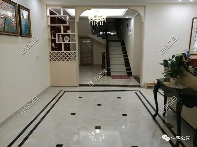 江西農(nóng)村小伙自建歐式別墅，30萬(wàn)建房40萬(wàn)裝修我打100分，不怕驕傲