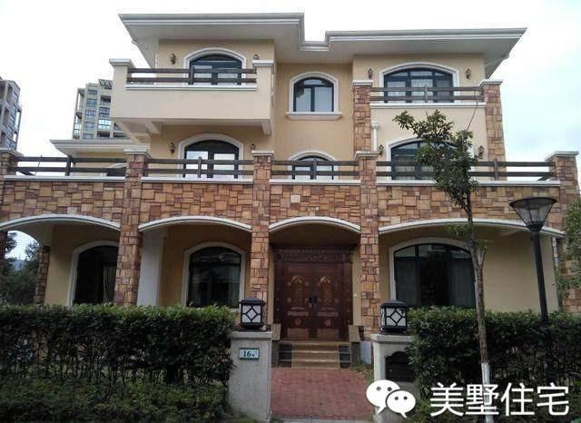 分享幾張江蘇的老板建房實拍圖，大氣美觀，很受農(nóng)村朋友的青睞