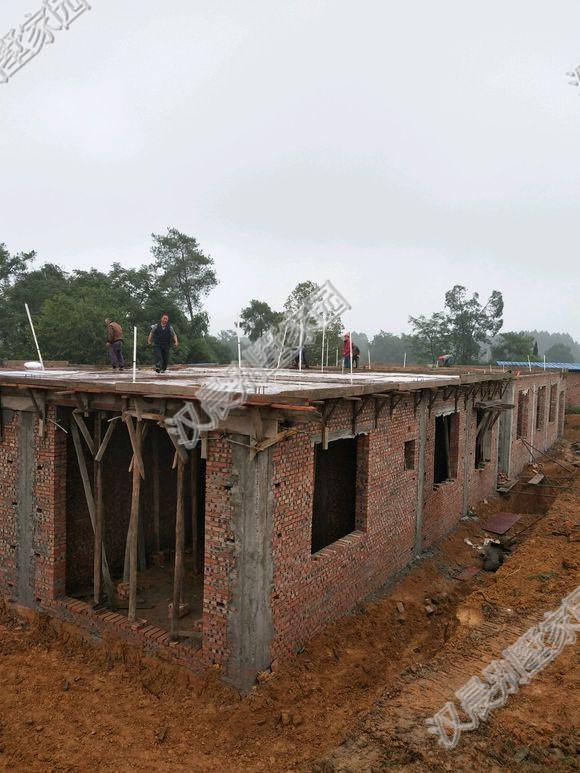 為提升生活質量，四川農村自建一層平頂別墅，包工240一平劃算嗎？