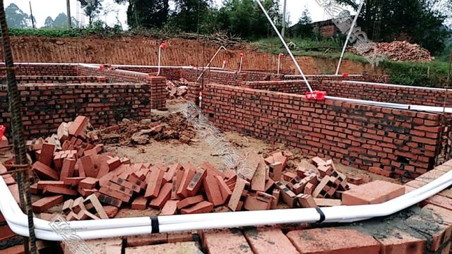 為提升生活質量，四川農村自建一層平頂別墅，包工240一平劃算嗎？