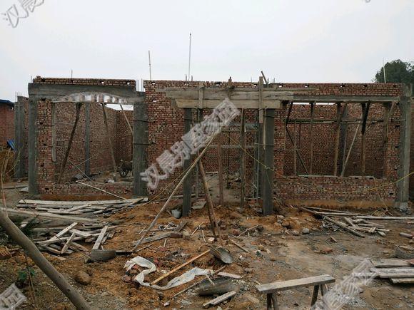 為提升生活質量，四川農村自建一層平頂別墅，包工240一平劃算嗎？