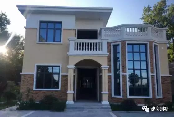 曬3棟農(nóng)村自建房實拍照片，第一棟是我表哥花40萬建成的