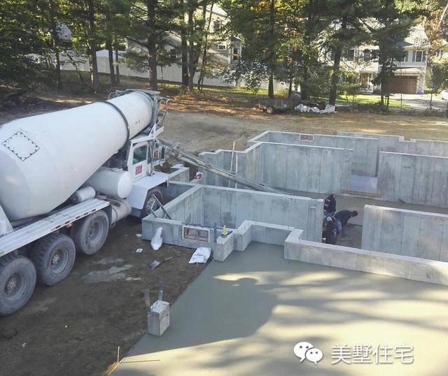 家里的樓板、頂板老是有裂縫？農(nóng)村施工隊(duì)竟這樣做混凝土！