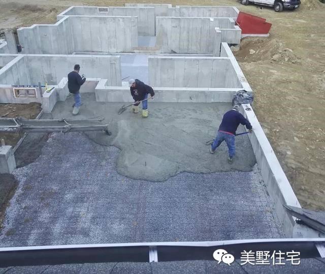 家里的樓板、頂板老是有裂縫？農(nóng)村施工隊(duì)竟這樣做混凝土！