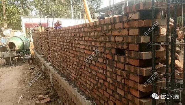 專業(yè)施工隊(duì)980元每平，還包主體外裝，農(nóng)村自建房這樣的價(jià)格根本不算貴