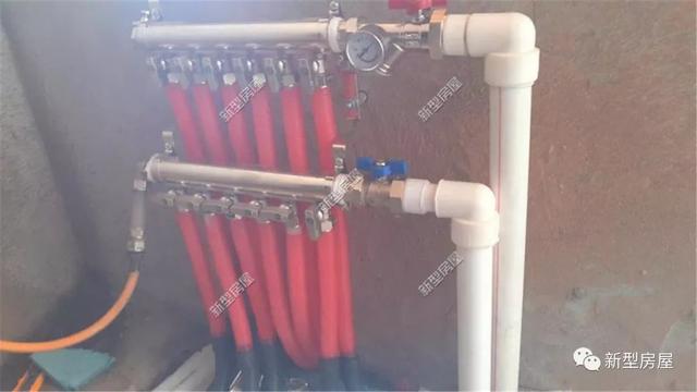 農(nóng)村小伙花2萬給別墅裝地暖，用30年都沒問題，省錢又舒適